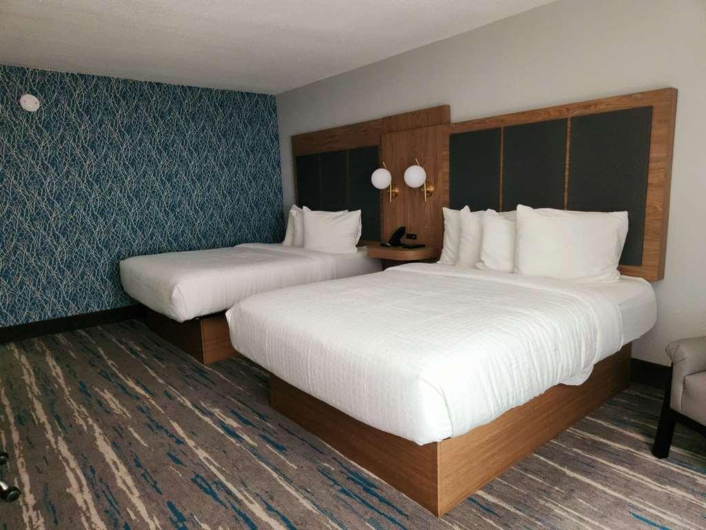 Best Western Plus Mobile Inn And Suites Room photo