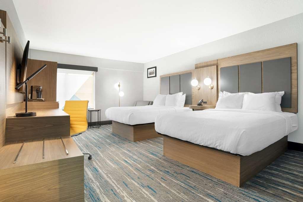 Best Western Plus Mobile Inn And Suites Room photo