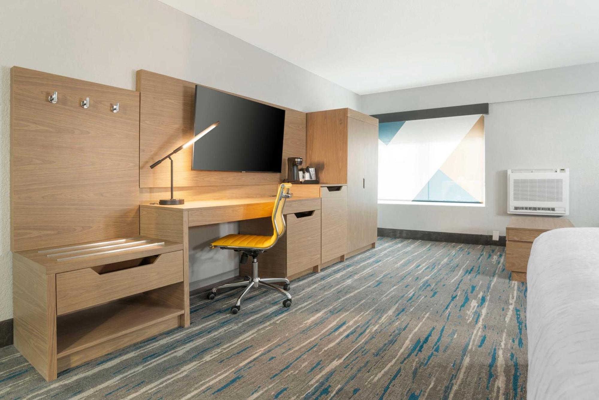 Best Western Plus Mobile Inn And Suites Exterior photo